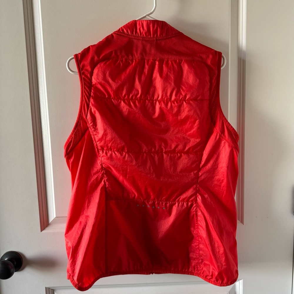 Nike Running Vest Women XL Red Polyfill Lightweight Jacket Full Zip 689256 - Picture 4 of 11
